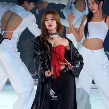 [4K] 241103-16 HAUTE COUTURE RUNWAY 트와이스 미사모 사나 직캠