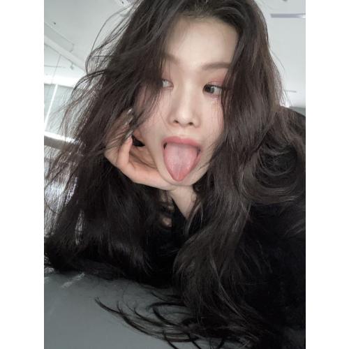 수안 짤 있는데 이런거 여기 올려도 되냐