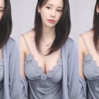 E컵라히 오늘내찐잠옷입고..편하게놀쟈